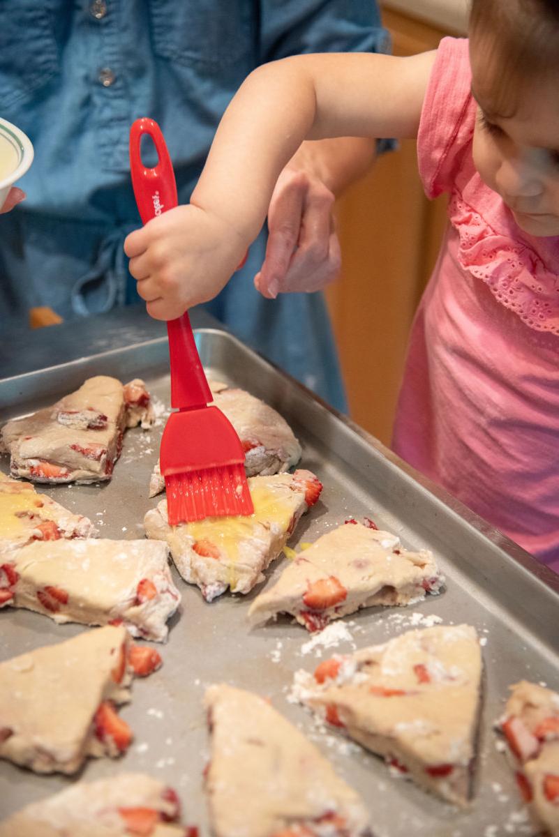 Mom's Fresh Strawberry Scones 